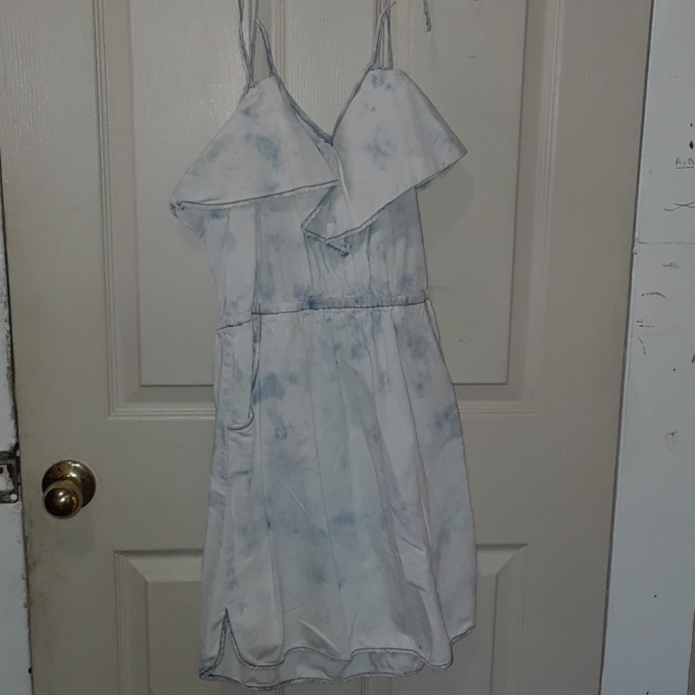 BLUE AND WHITE TIE DYE DRESS